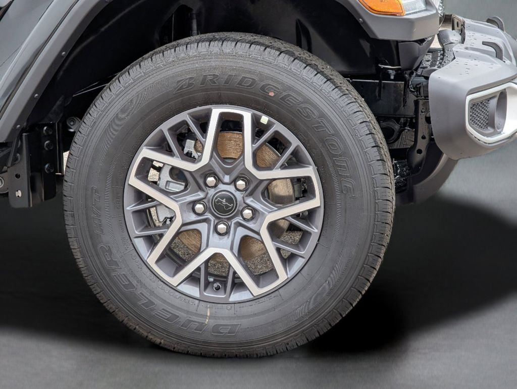 2026 Jeep Wrangler 4-Door Sahara - Photo 11