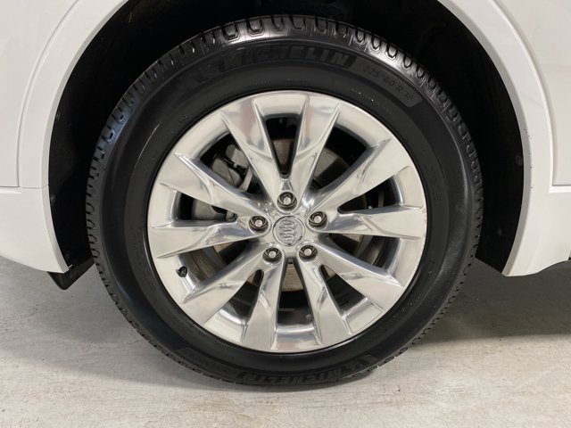 Used 2018 Summit White Buick Essence image 31
