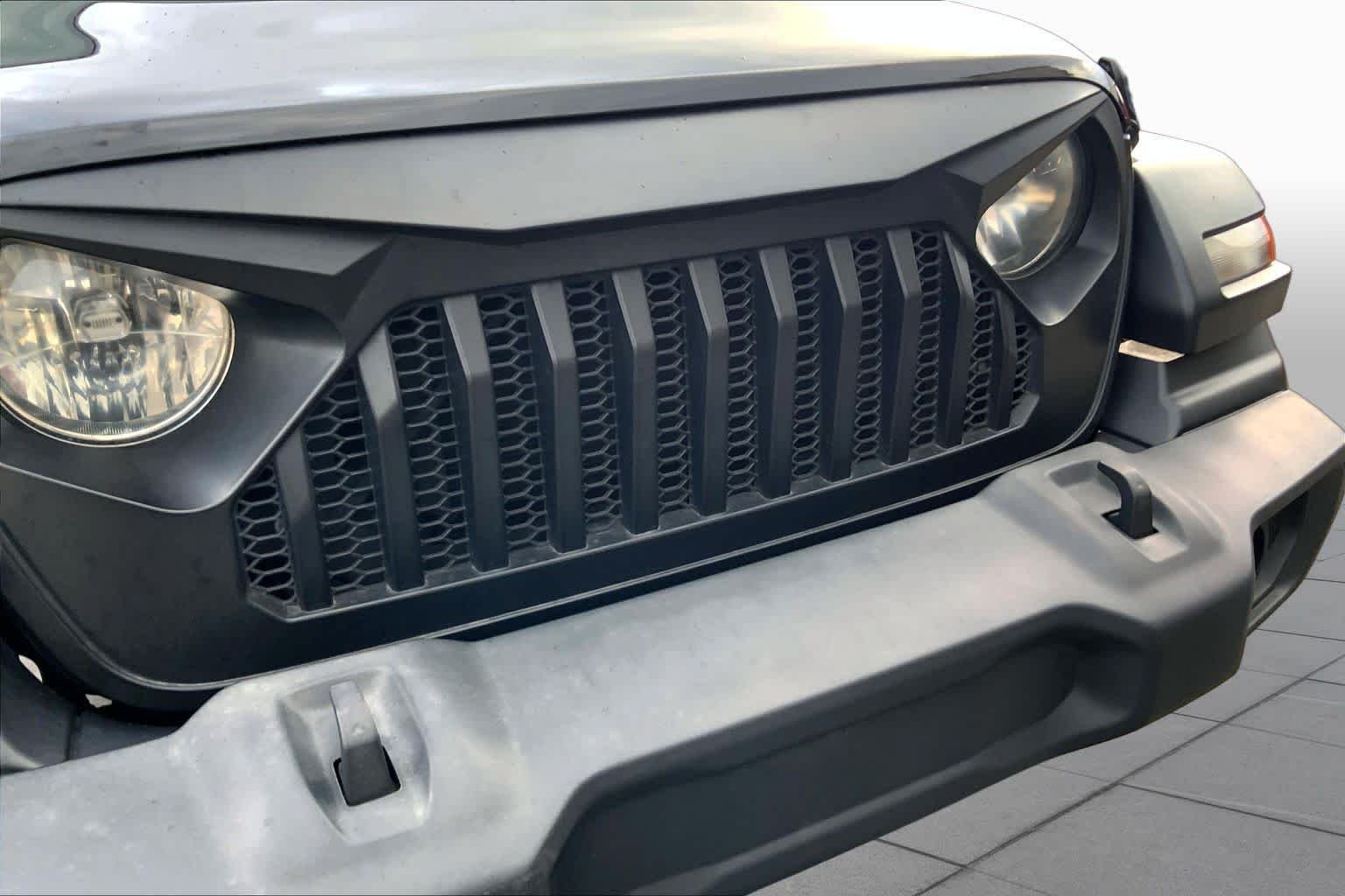 Used 2023 Black Clearcoat Jeep Sport Altitude image 30