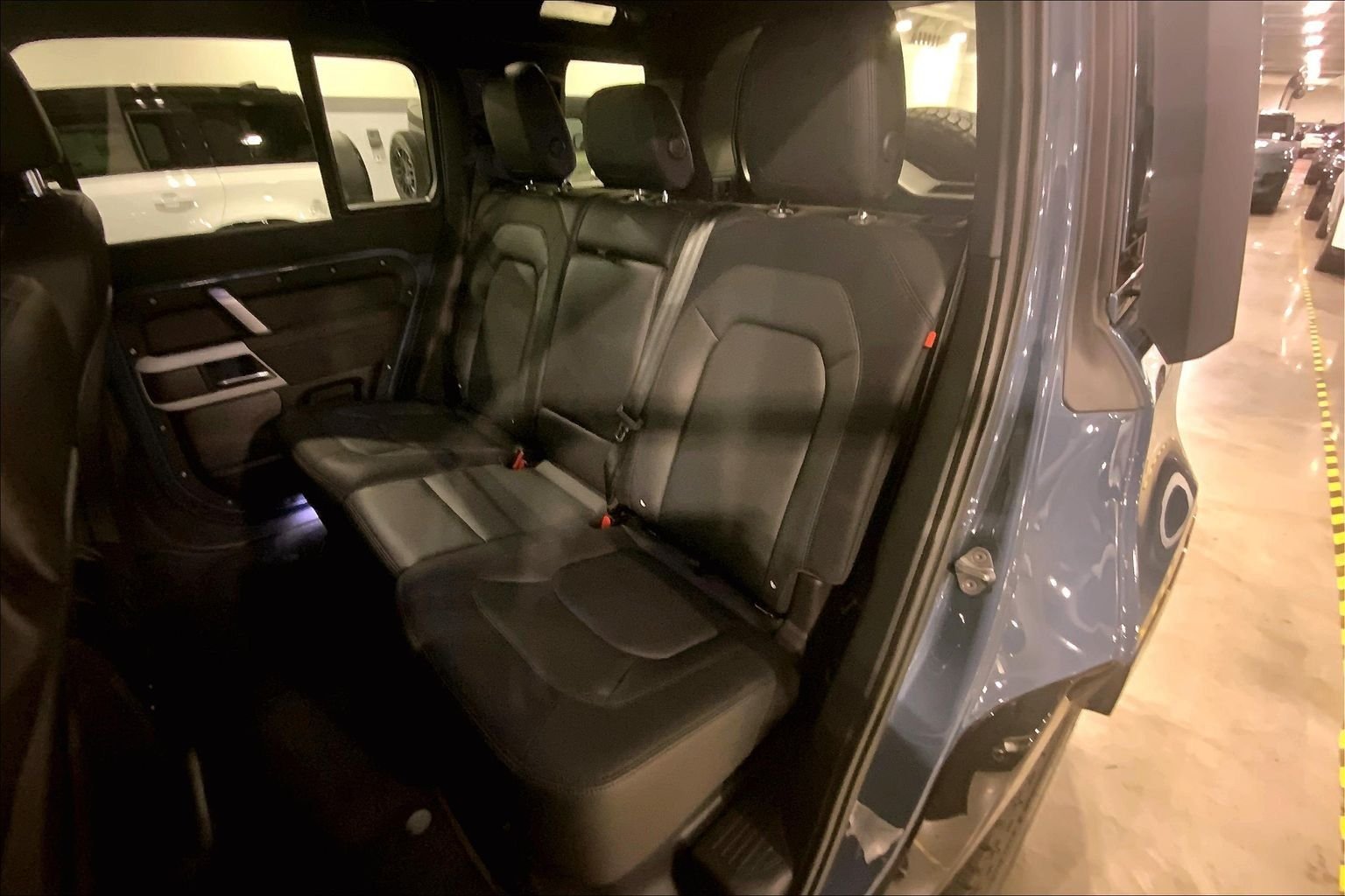 Used 2023 Tasman Blue Metallic Land Rover X-Dynamic SE image 20