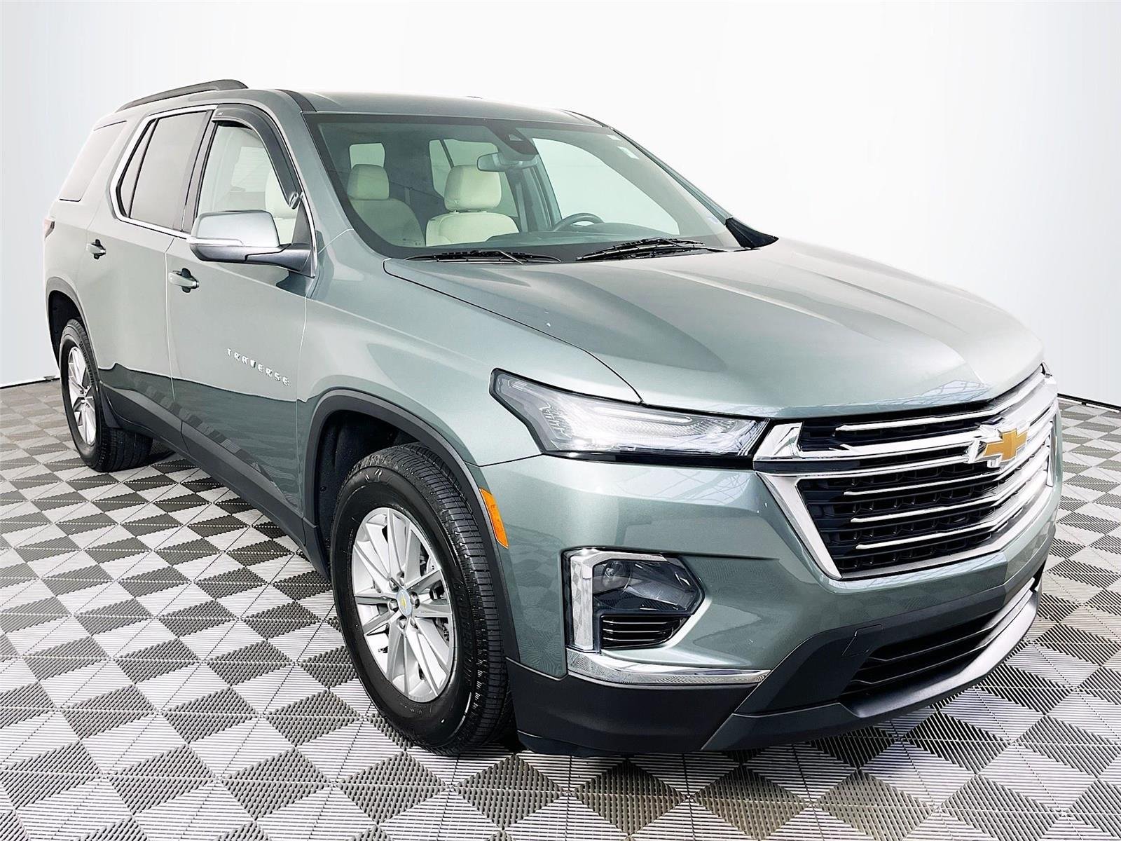 2023 Chevrolet Traverse FWD 1LT's photo