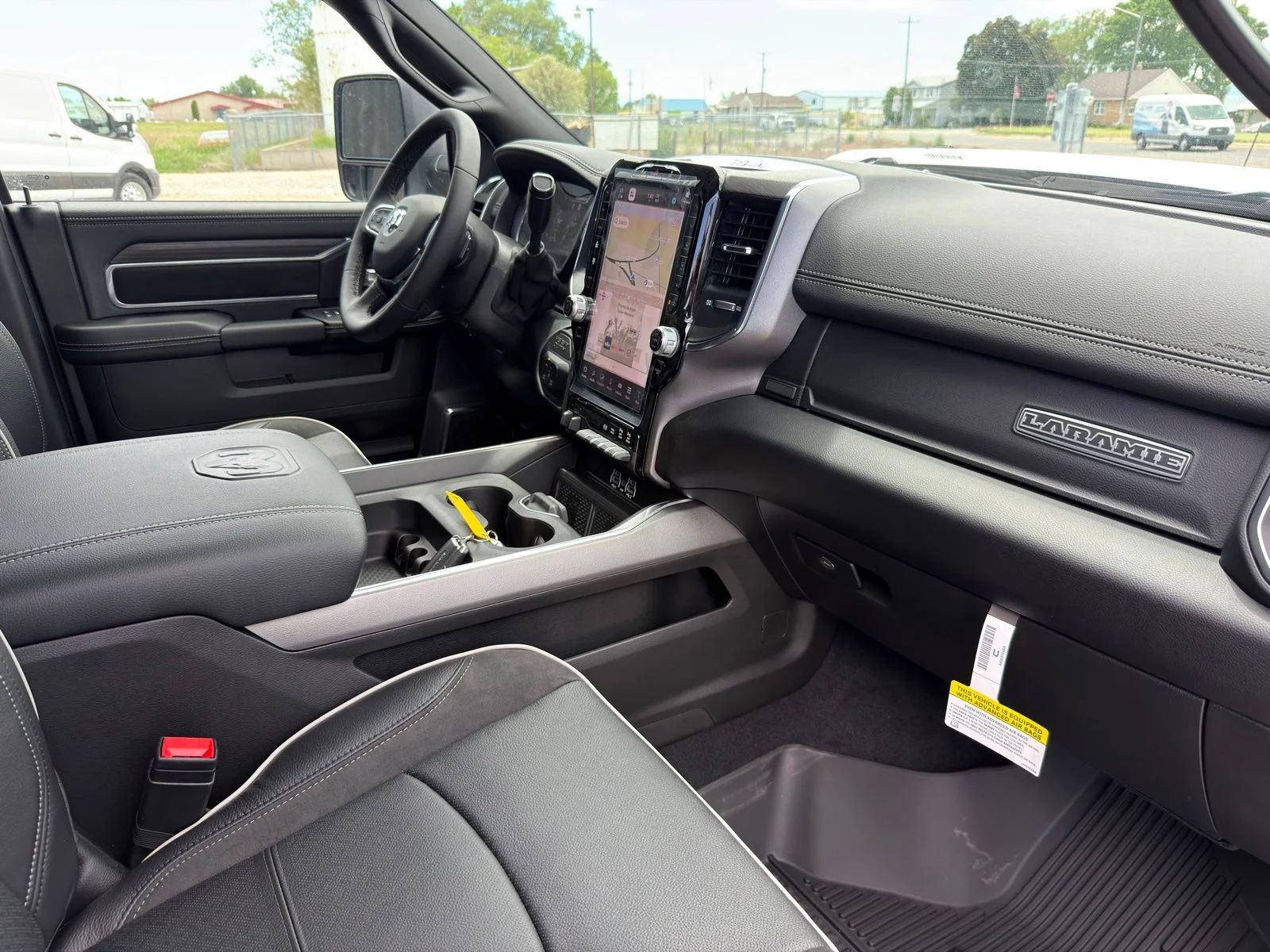 New 2026 Silver-Zynith Exterior Paint RAM Laramie image 37