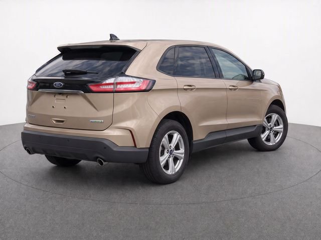 Used 2020 Gold Ford SE image 4