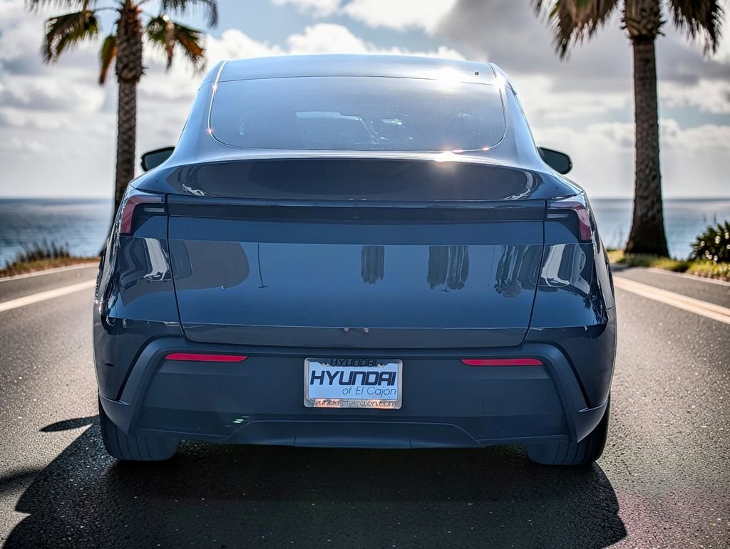 2026 Tesla Model Y Standard - Photo 6