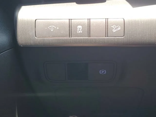 Used 2024 Mirage Green Hyundai SEL image 20
