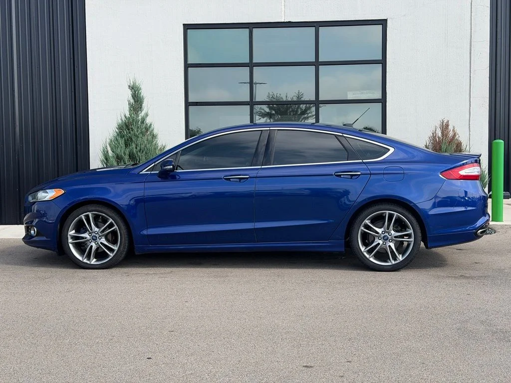 Used 2016 Blue Ford Titanium image 2