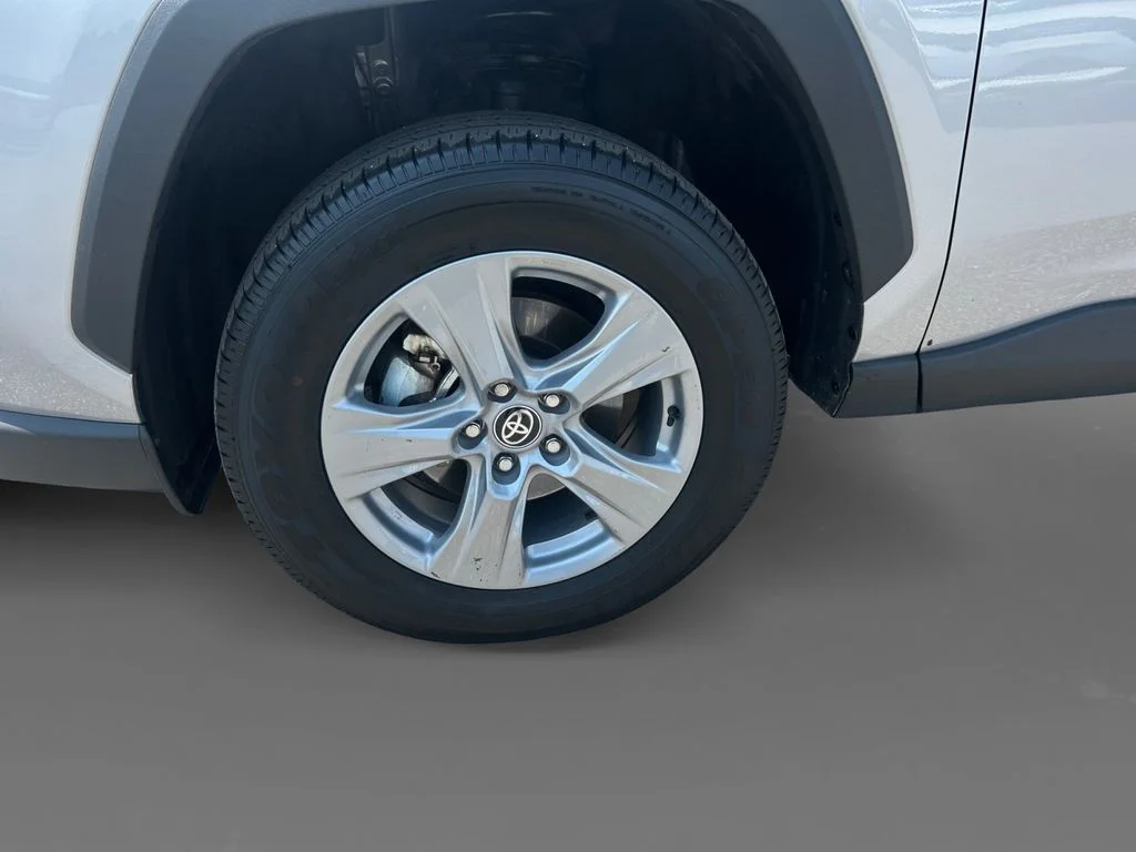 Used 2025 Silver Toyota XLE image 15