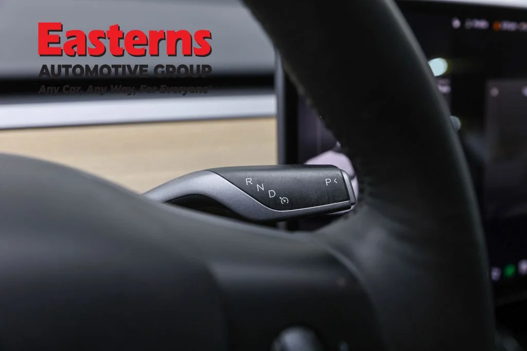 Used 2023 White Tesla Base image 13