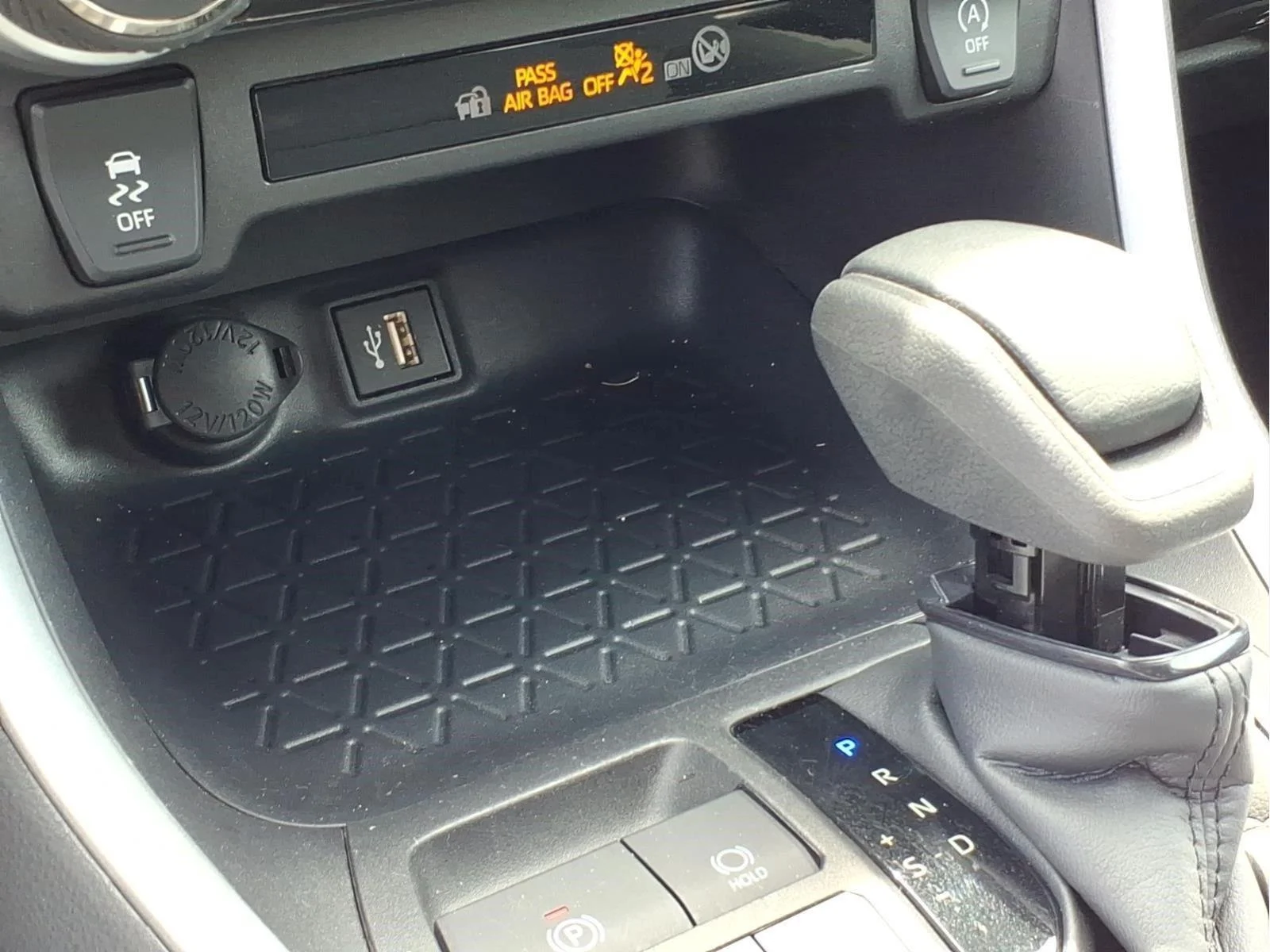Used 2025 Ice Cap Toyota XLE image 24