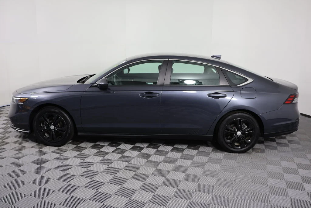 Used 2024 Meteorite Gray Metallic Honda LX image 5
