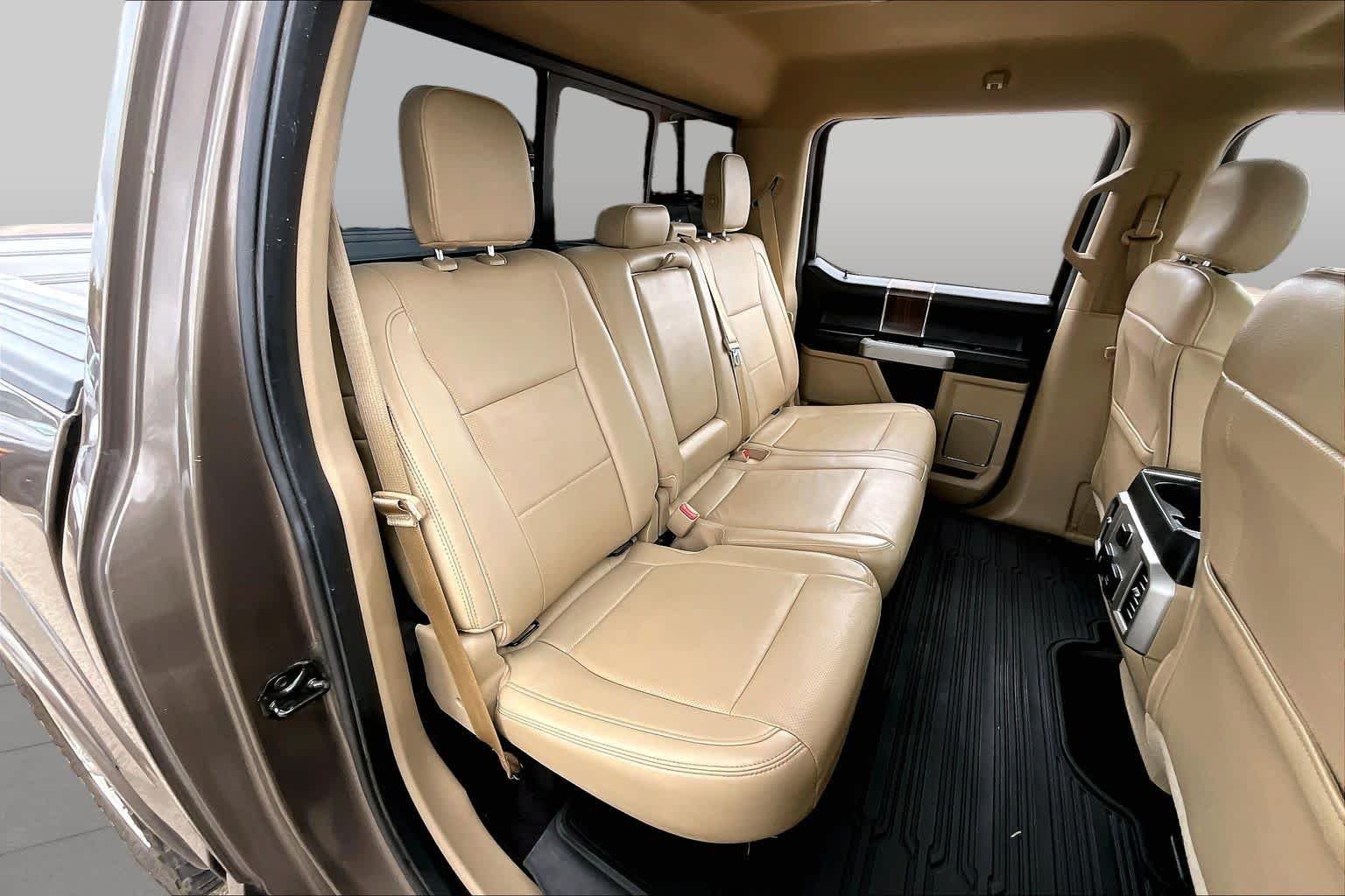 Used 2017 Caribou Metallic Ford Lariat image 19