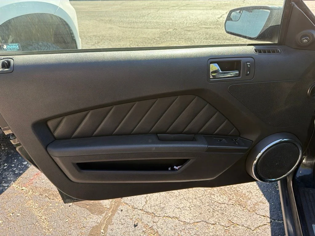 Used 2012 Black Ford V6 Premium image 14