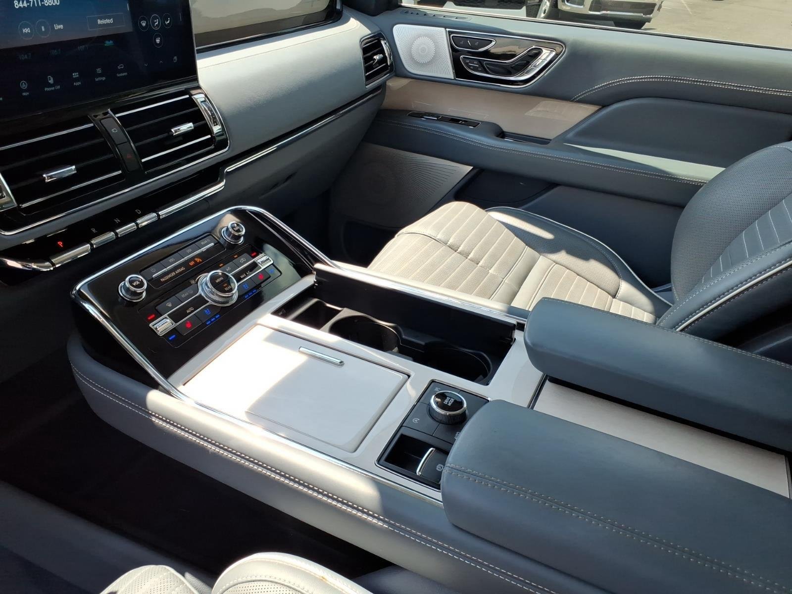 Used 2023 Chroma Crystal Blue Metallic Premium Colorant Lincoln Black Label image 23