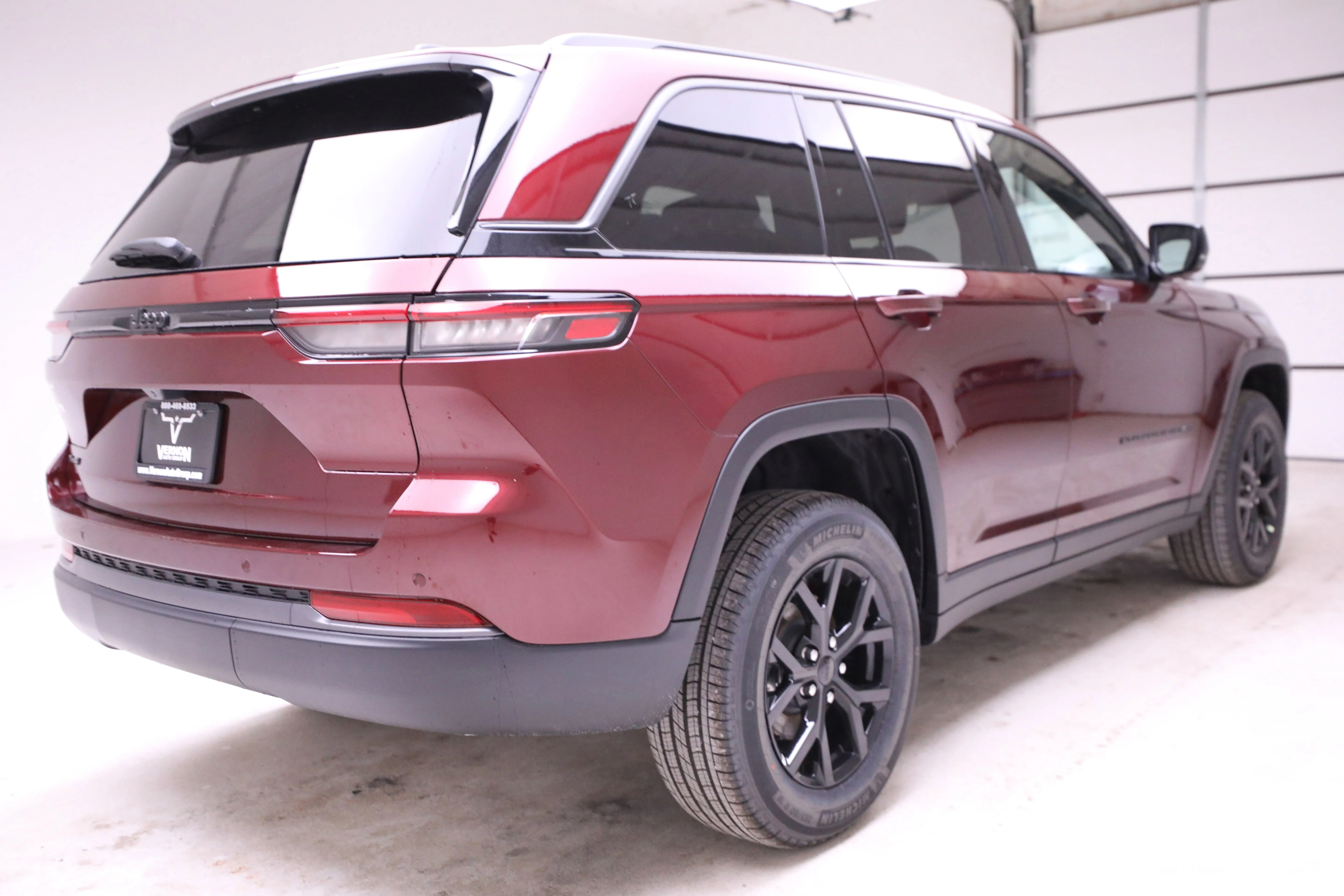 New 2026 Jeep Grand Cherokee Laredo Altitude 4x4