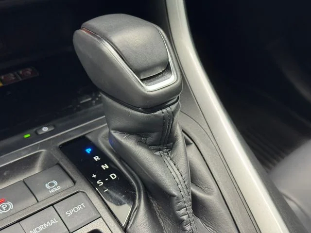 Used 2024 Midnight Black Metallic Toyota XLE Premium image 28