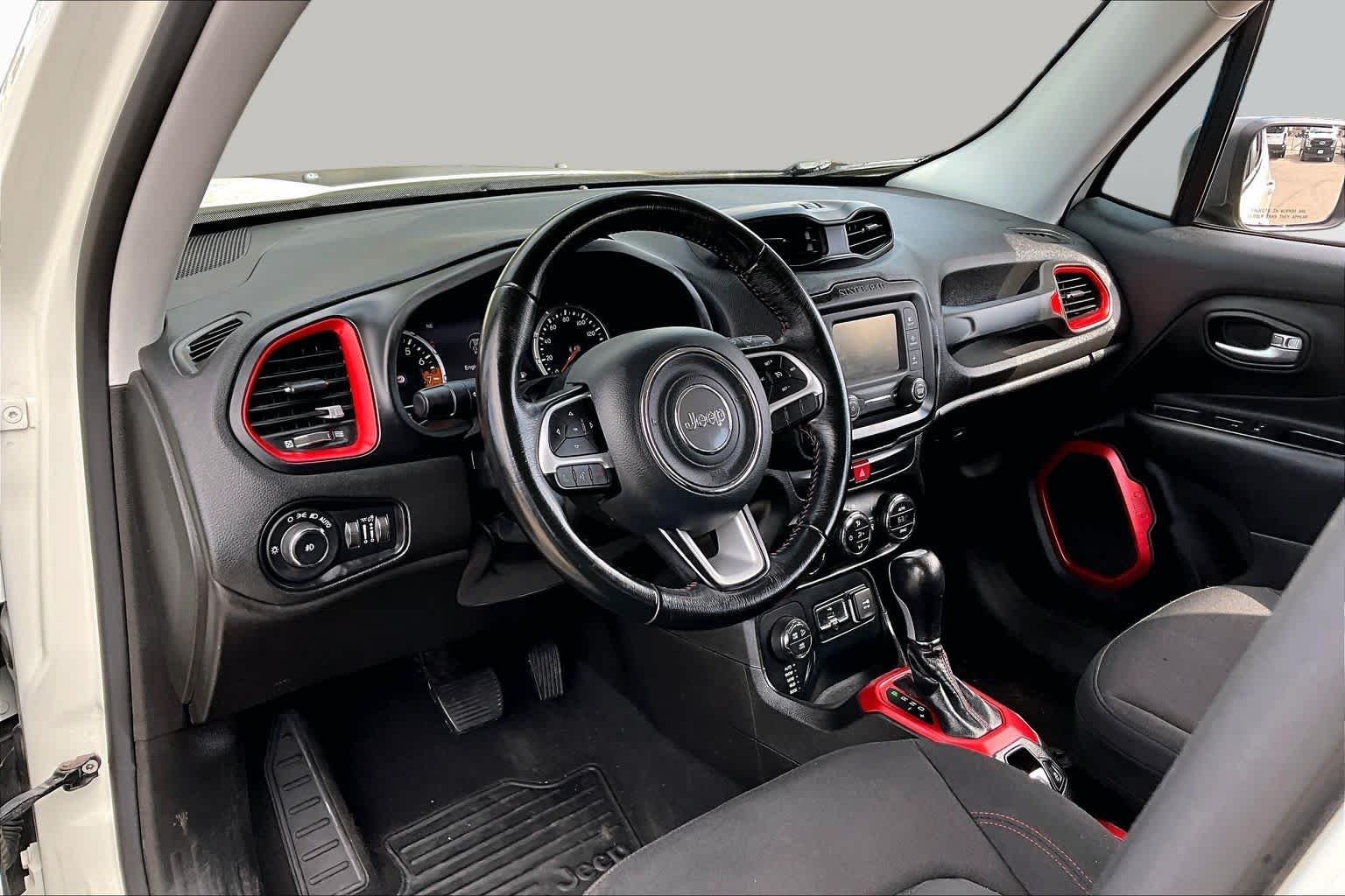 Used 2017 Alpine White Jeep Trailhawk image 17
