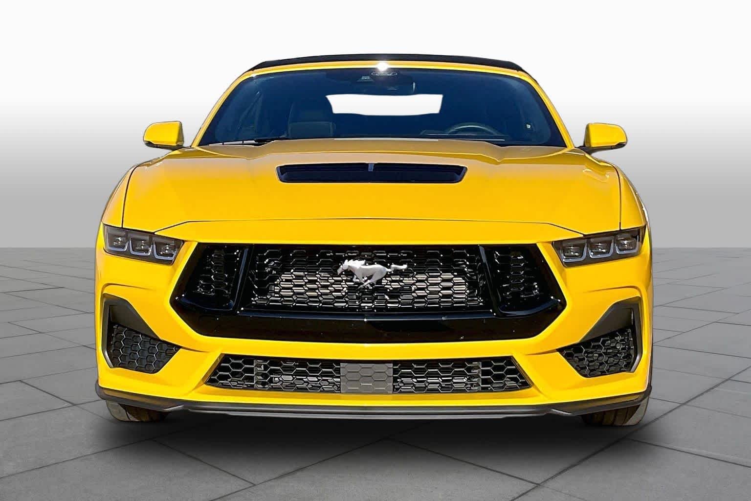 Used 2024 Yellow Splash Metallic Tri-coat Ford GT Premium image 2