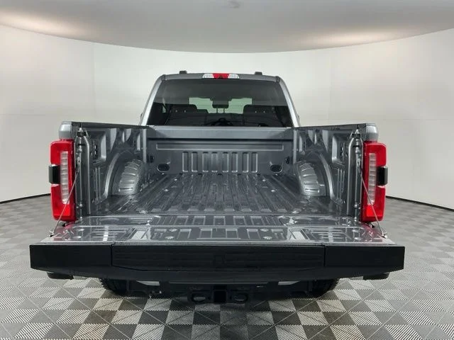 Certified Used 2025  Ford Lariat image 7