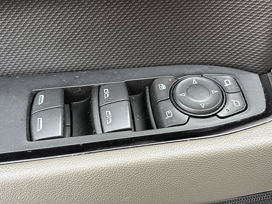 Used 2024 Summit White Chevrolet ZR2 image 17