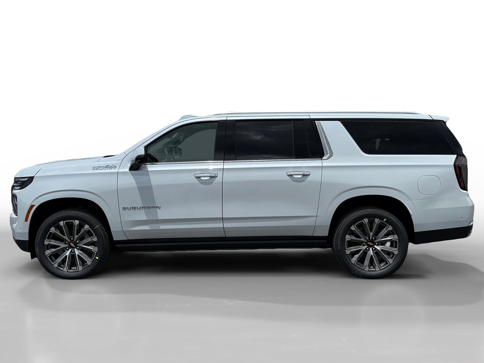 New 2026 Polar White Tricoat Chevrolet High Country image 2