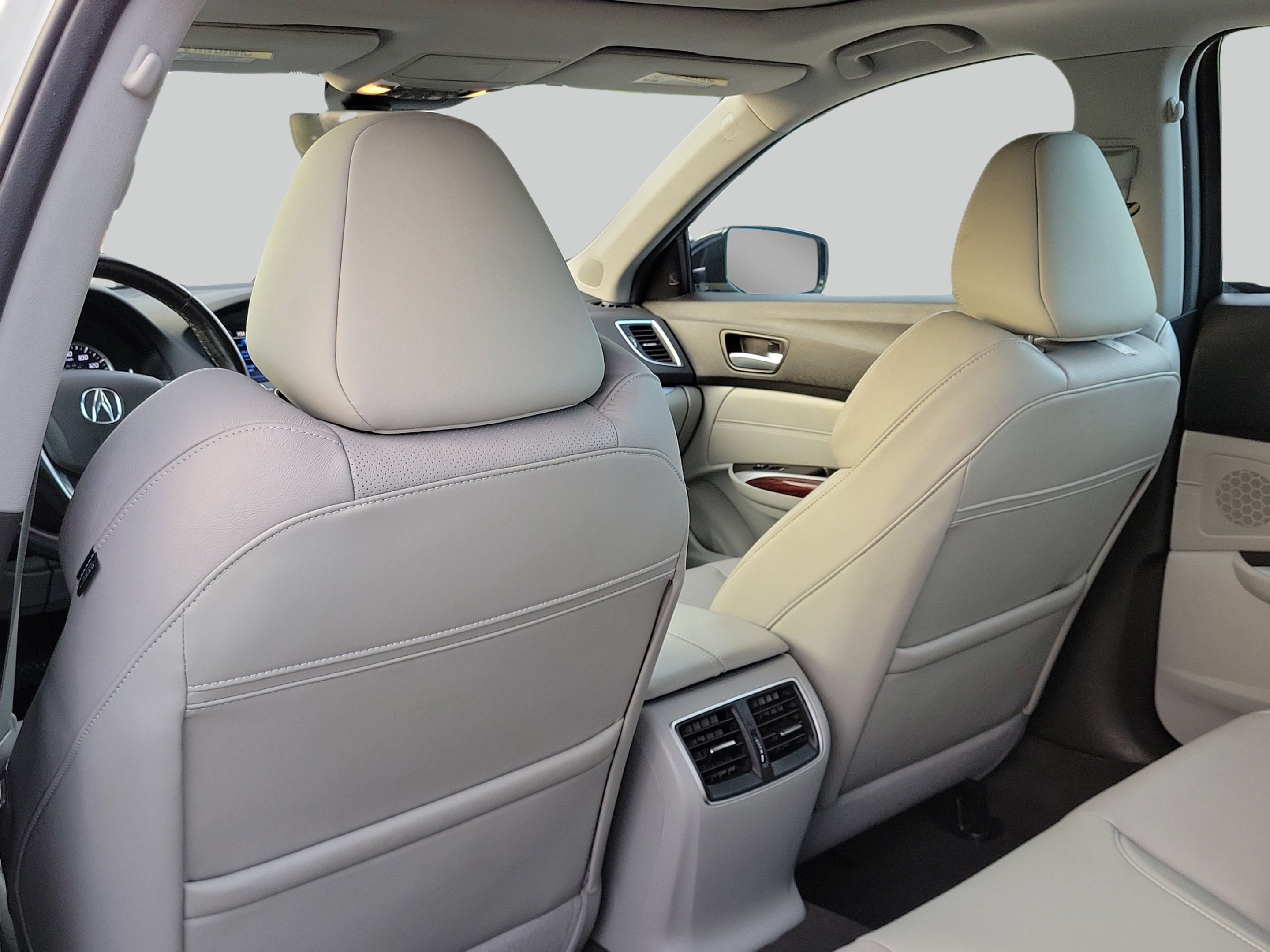 Used 2016 Bellanova White Pearl Acura Tech image 10