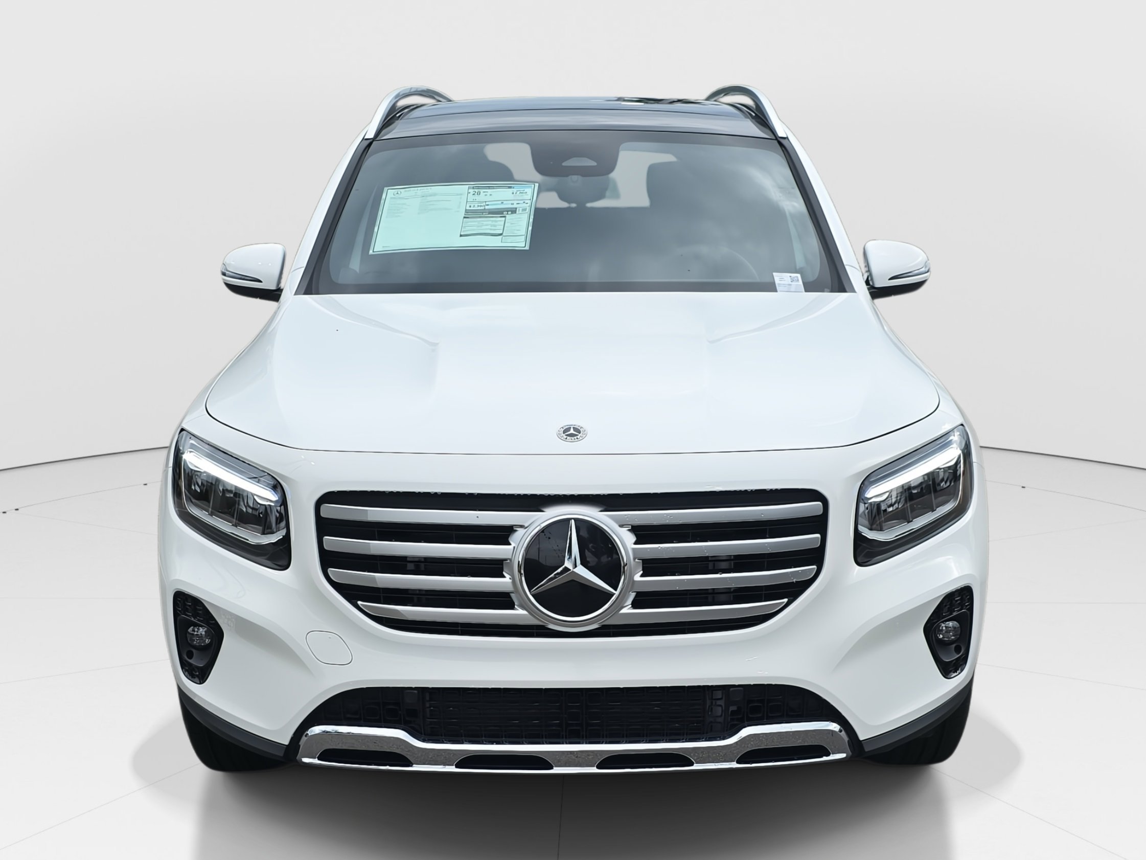 New 2025 Polar White Mercedes-Benz GLB250 image 2