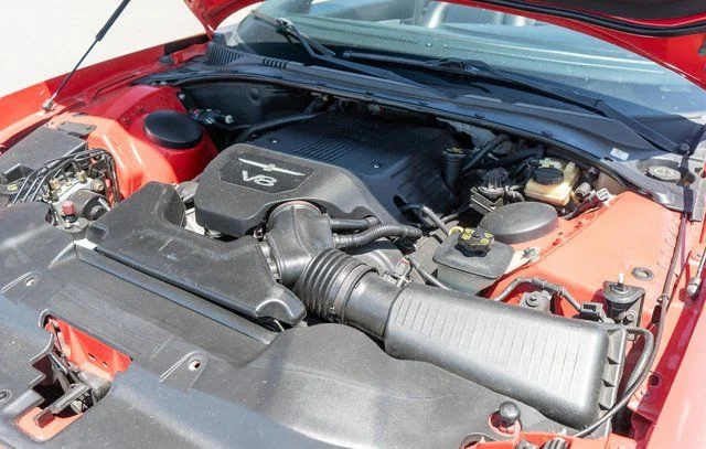 Used 2004 Red Ford Base image 42