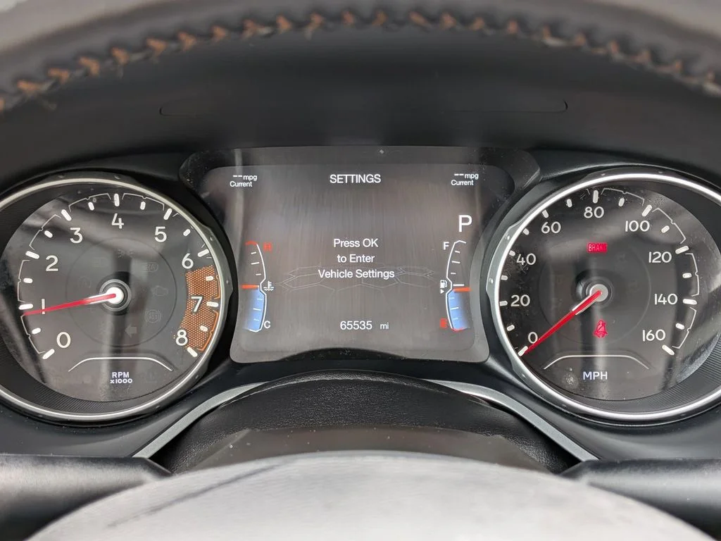 Used 2019 Gray Jeep Limited image 14
