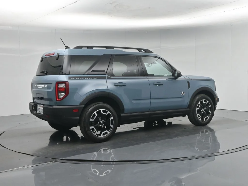 Used 2023  Ford Outer Banks image 24