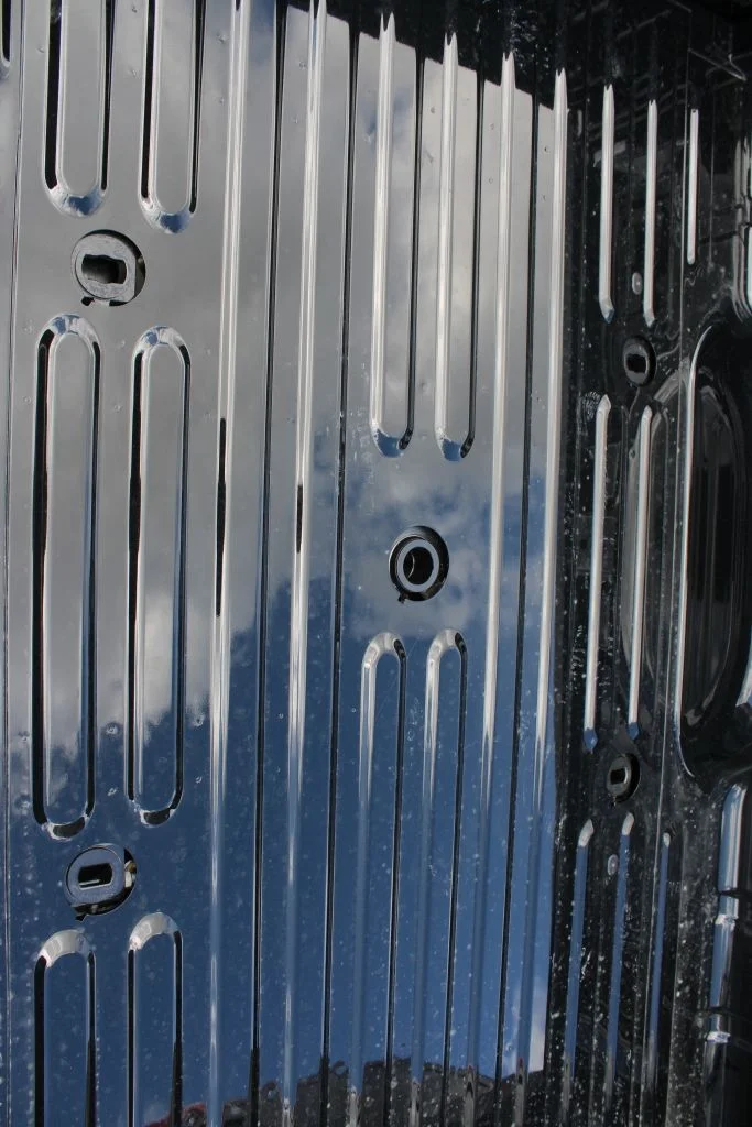 New 2026 Diamond Black Crystal Pearl-Coat Exterior Paint Ram Tradesman image 9