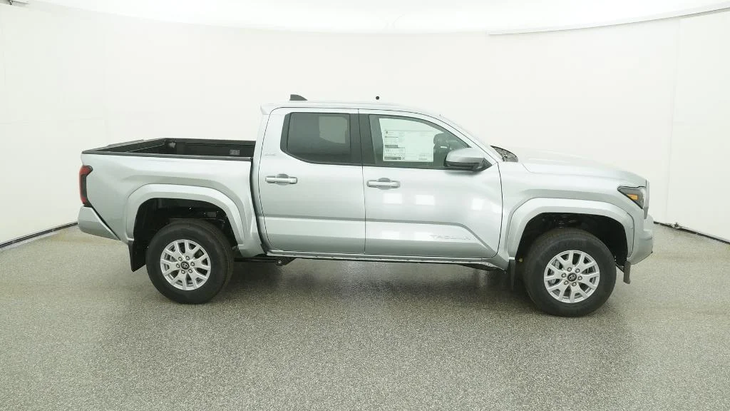 2026 Toyota Tacoma SR5 - Photo 22
