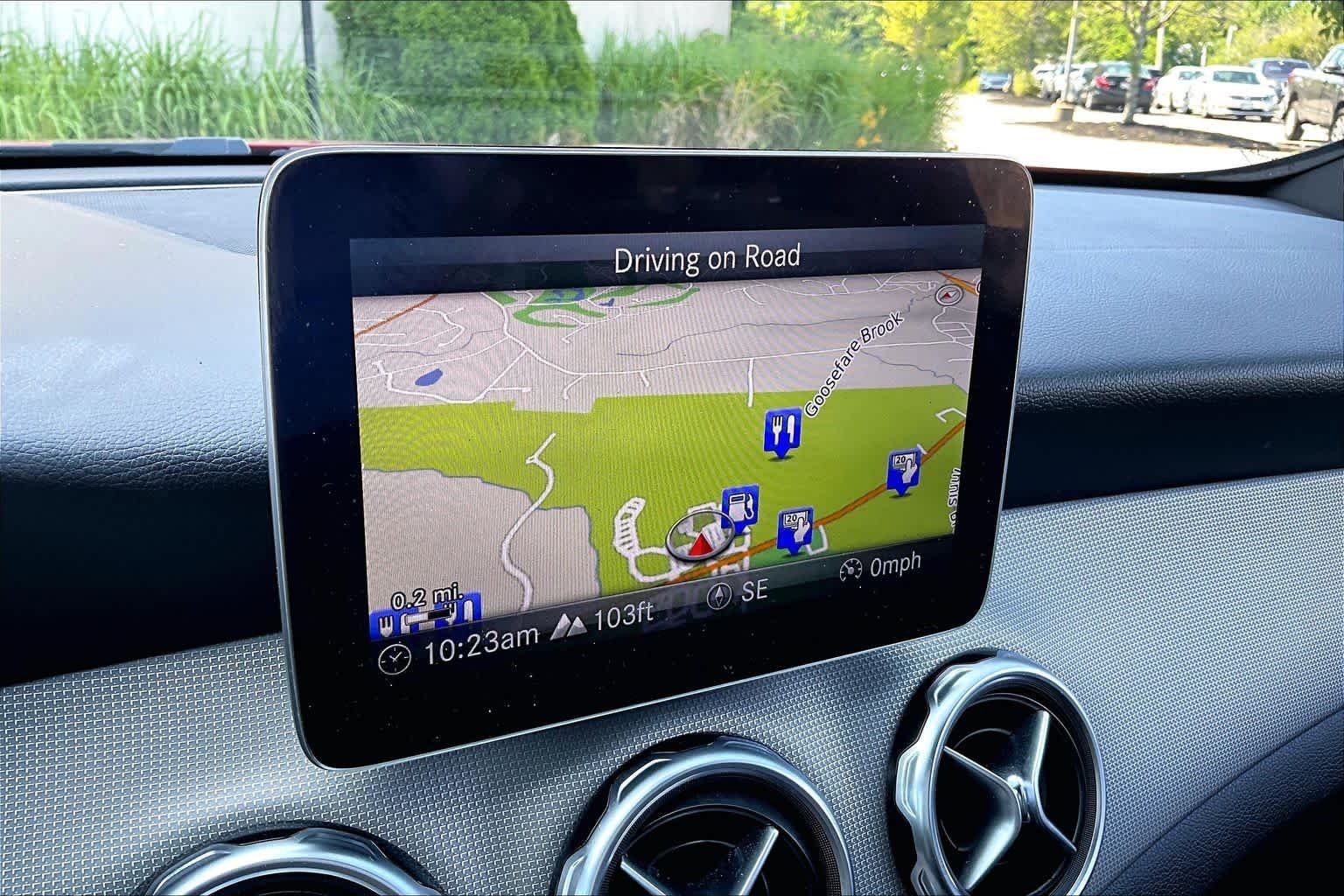 Used 2018 Jupiter Red Mercedes-Benz GLA 250 image 34