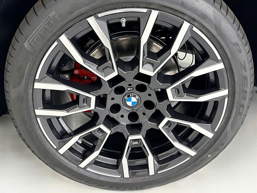 New 2026 Gray Metallic BMW xDrive40i image 30