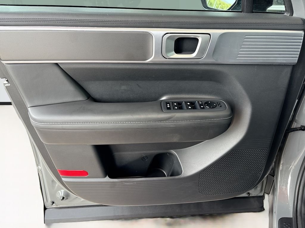 Used 2025 Gray Hyundai  image 25