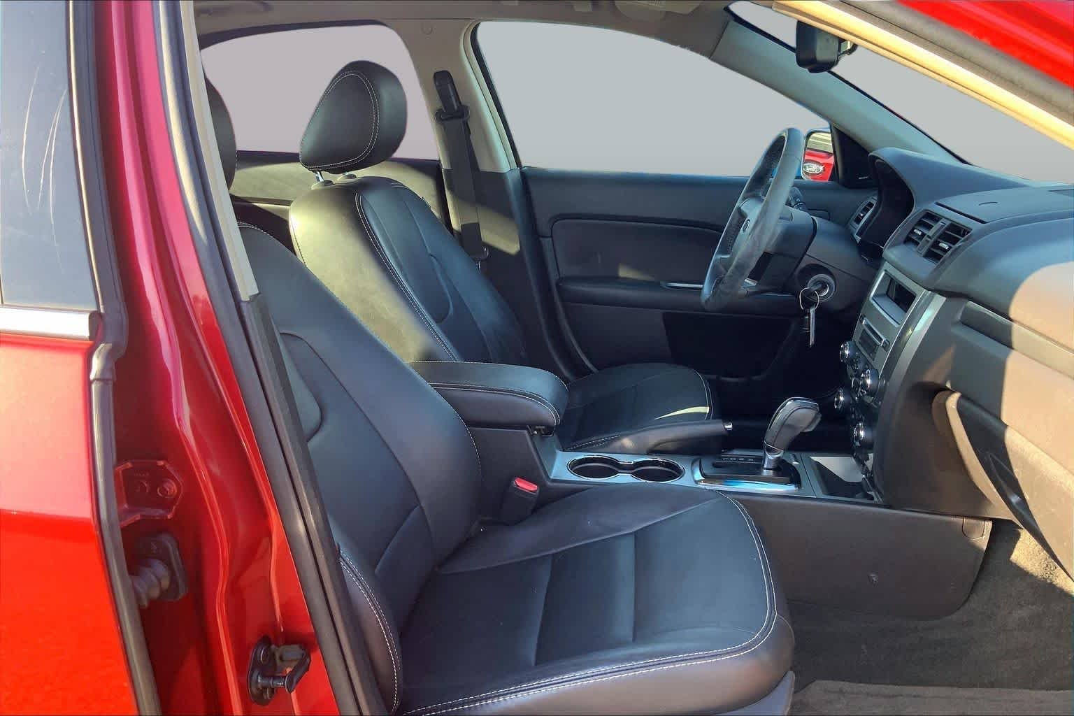 Used 2011 Red Candy Metallic Tinted Ford SEL image 8