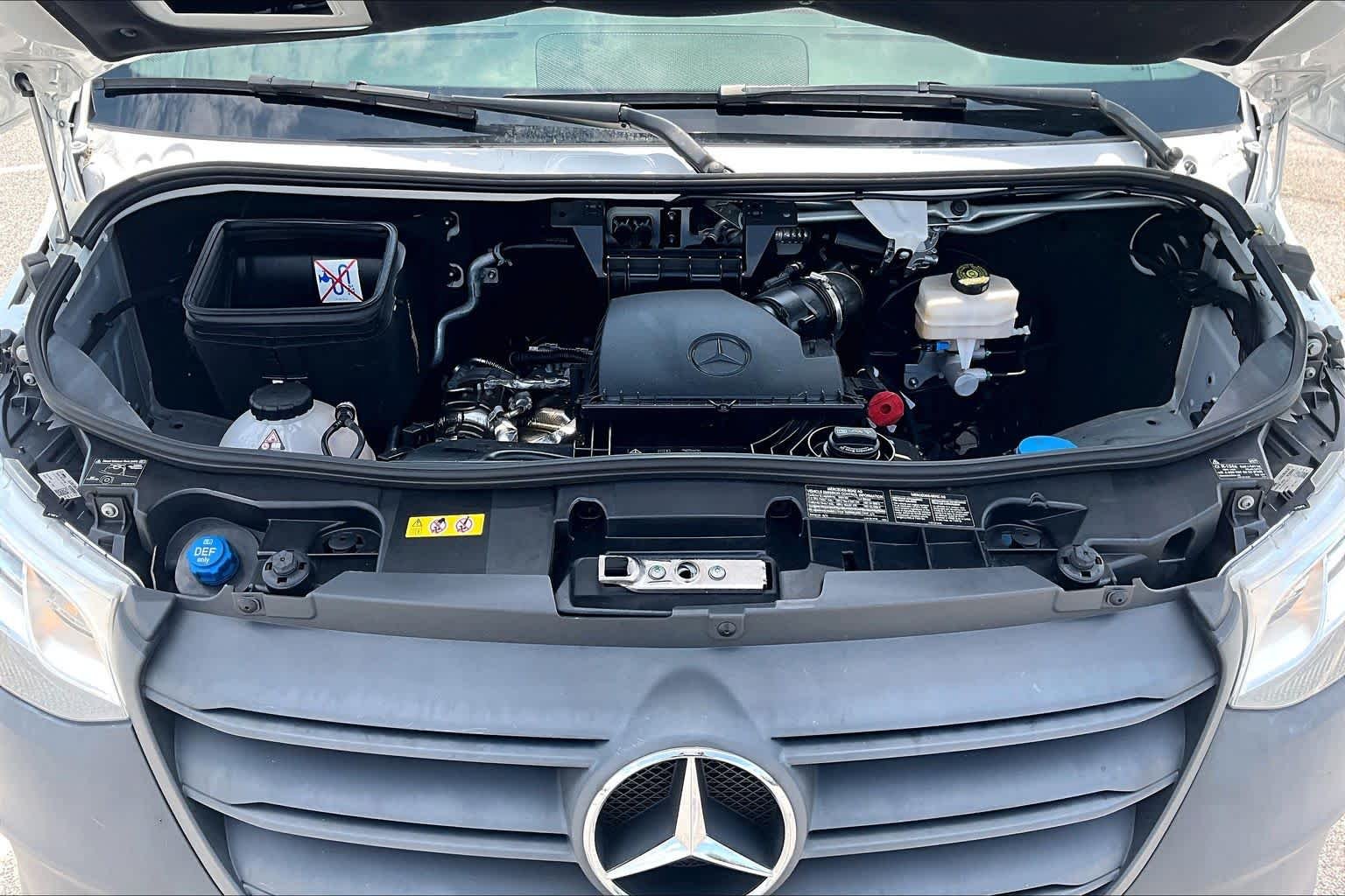 Used 2024 Arctic White Mercedes-Benz  image 34
