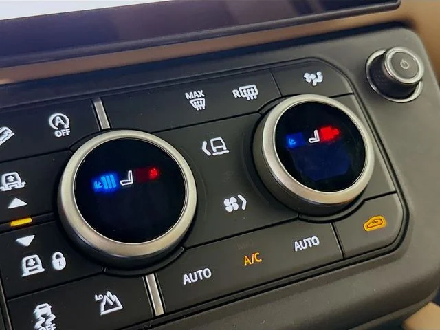 New 2026 Fuji White Land Rover X-Dynamic SE image 23