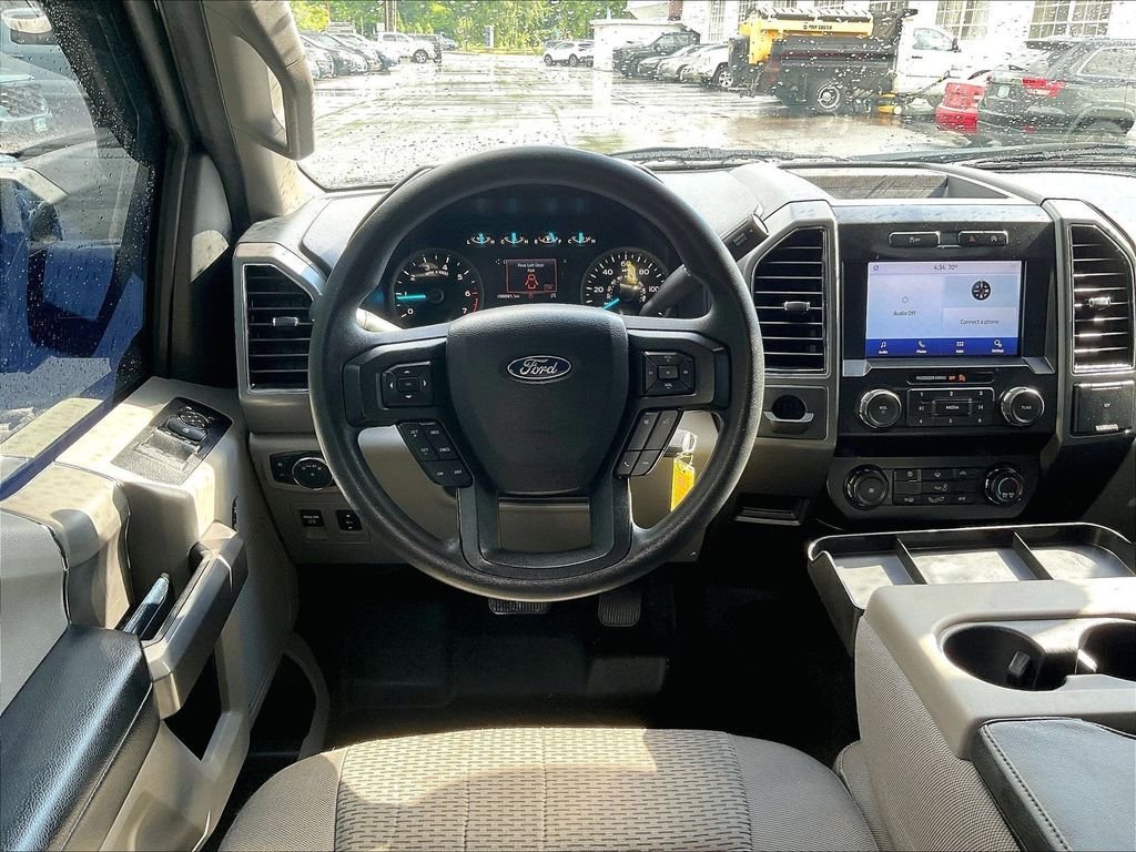 Used 2020 Black Ford XLT image 17