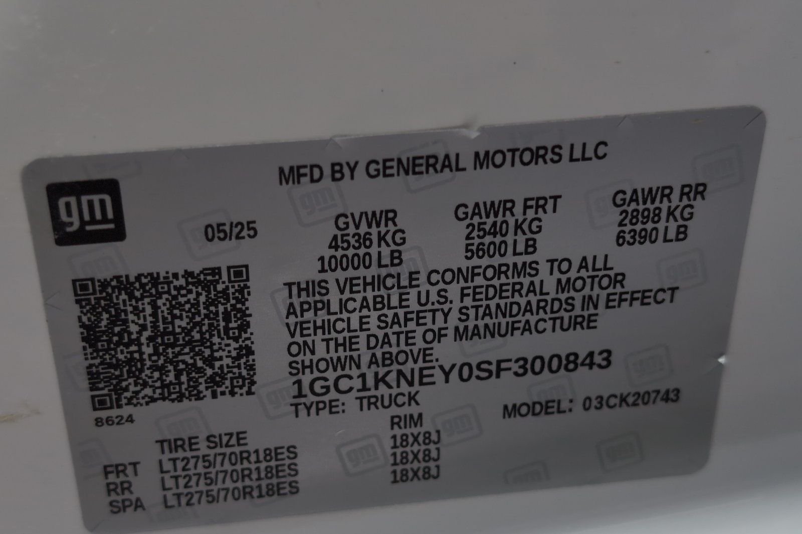 Used 2025 White Chevrolet LT image 29