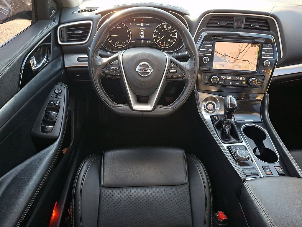Used 2020 Black Nissan 3.5 SL image 11