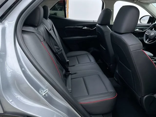 2023 Buick Envision Essence - Photo 17