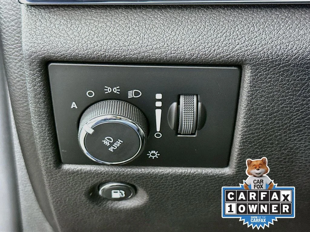 Used 2018 True Blue Pearlcoat Jeep Trailhawk image 11