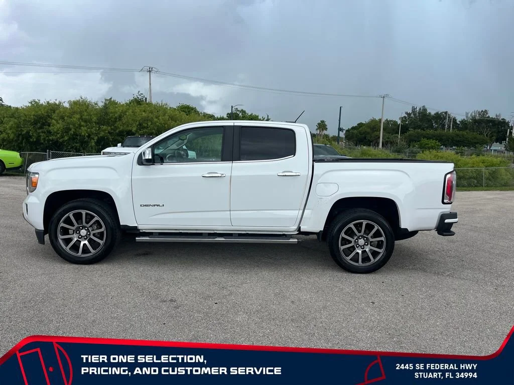 Used 2019 SUMMIT WHITE GMC 2WD Denali image 8