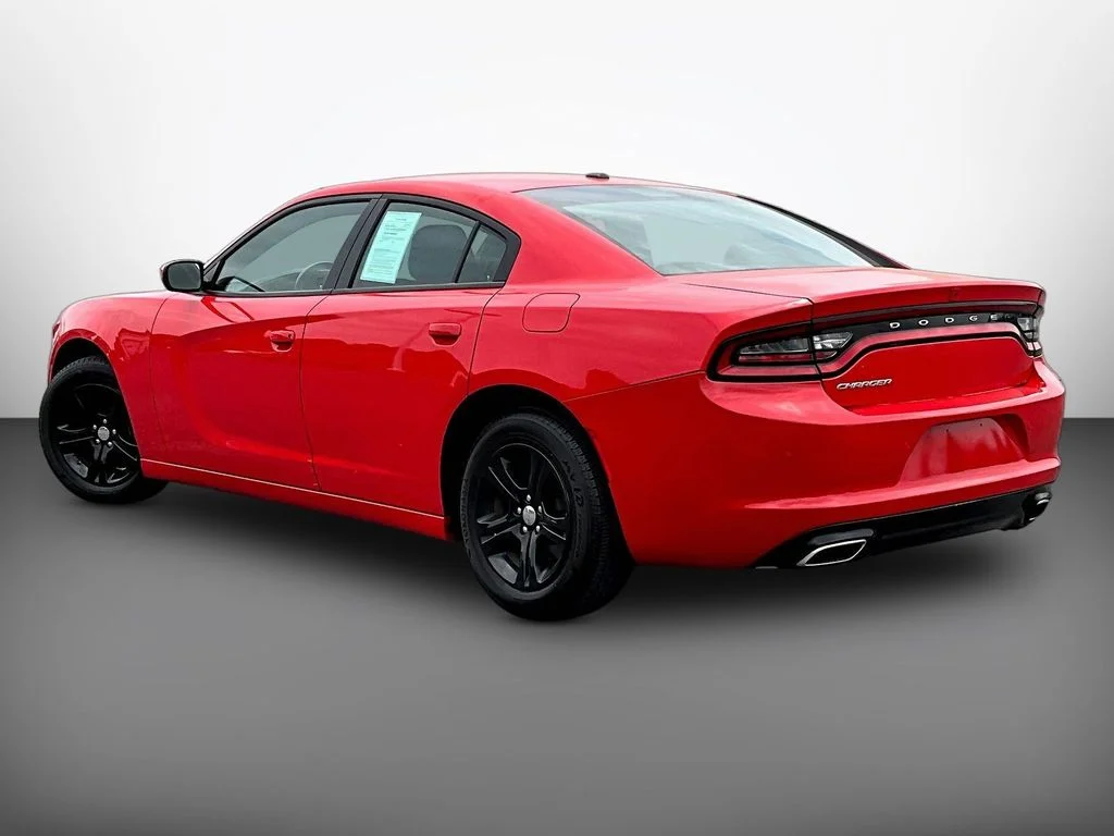 Certified Used 2022 Red Dodge SXT image 4