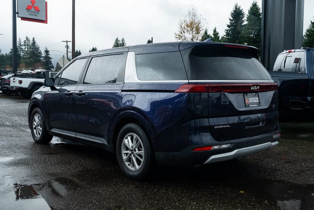 Used 2024 Blue Kia LX image 4