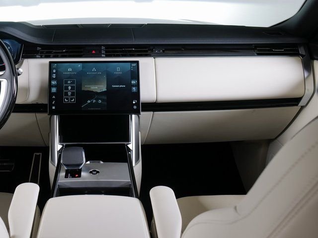 New 2026 Fuji White Land Rover SE image 12