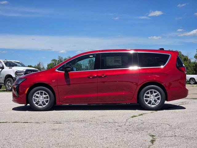 New 2027 Red Hot Pearl-Coat Exterior Paint Chrysler Select image 4