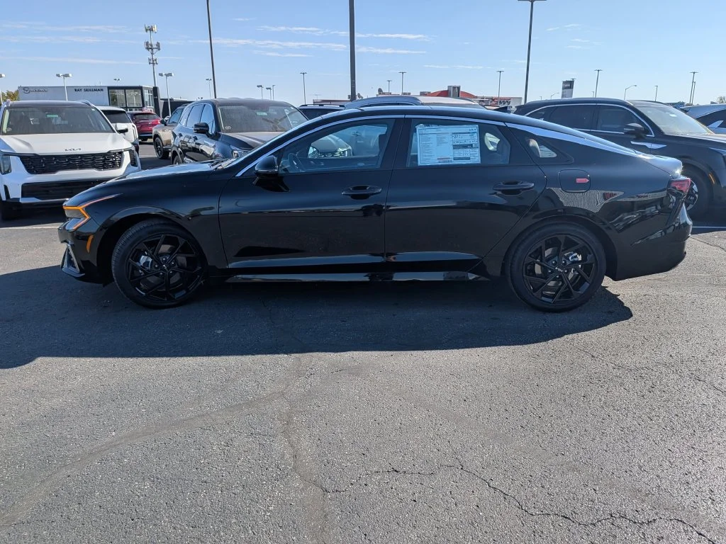 New 2027 Aurora Black Pearl Kia GT-Line image 31