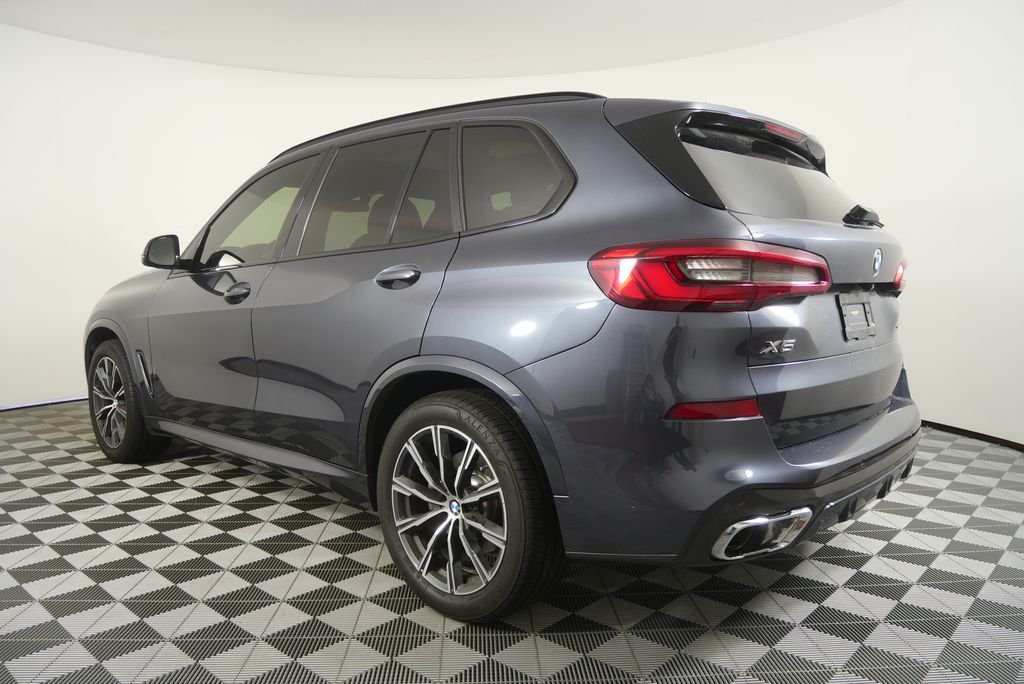 Used 2019 Gray Metallic BMW xDrive40i image 5