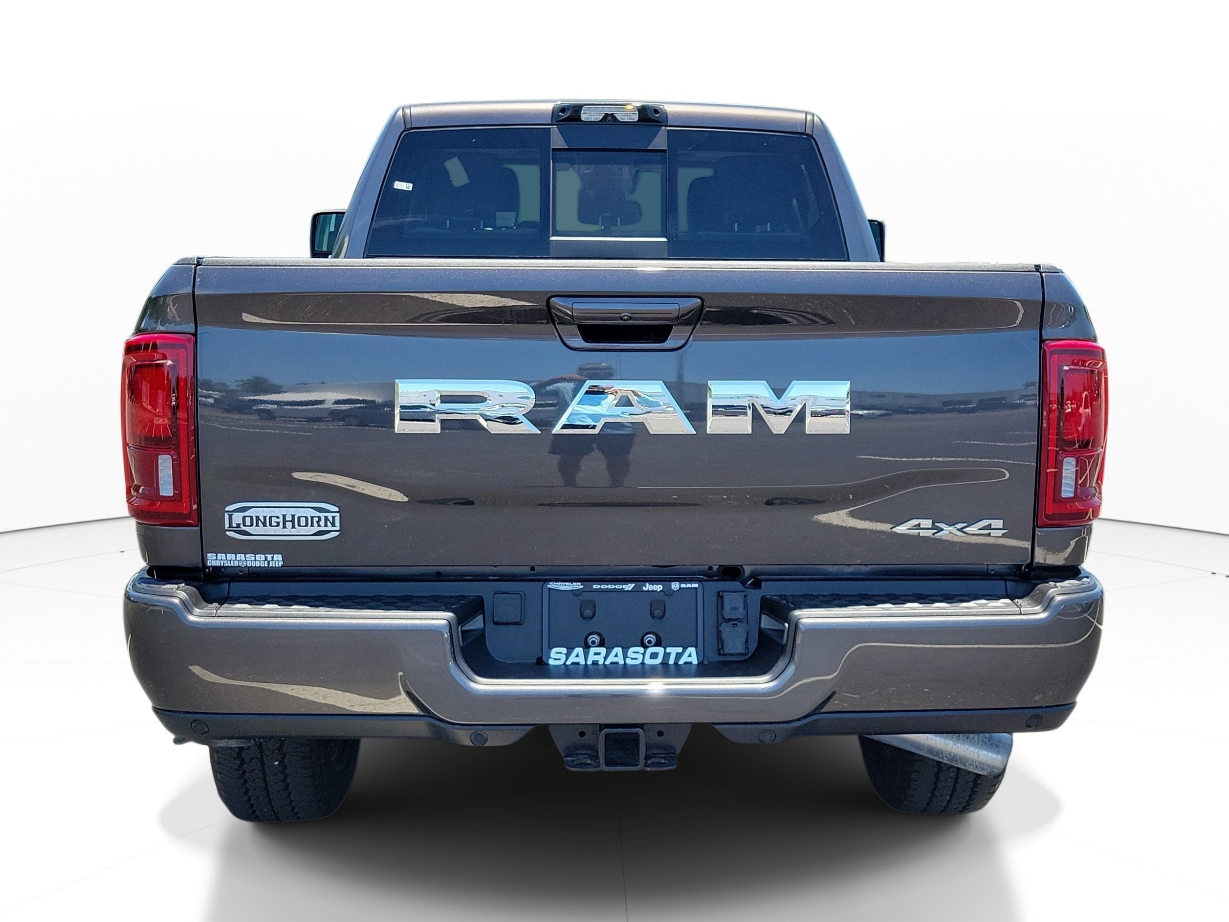 New 2026 Granite Crystal Metallic Clear-Coat Exterior Paint RAM Longhorn image 5